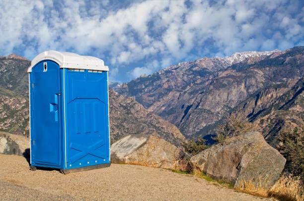 Best Portable bathroom rental  in Hwatha, IA