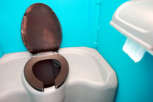 Portable Toilet Options We Offer in Hiawatha, IA