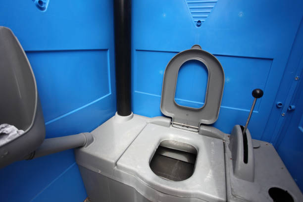 Porta potty delivery and setup in Hiawatha, IA